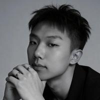 徐铠锋演员头像