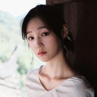 依涵演员头像