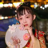 屈黄果演员头像