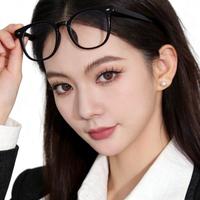 何雅晨演员头像