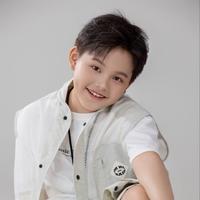 黄俊翌演员头像