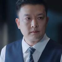 肖亮演员头像
