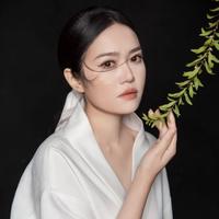 魏诗绮演员头  像
