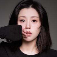 纪易安演员头像