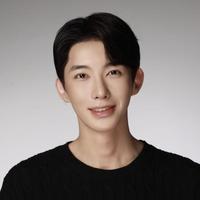 与七演员头像