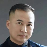 小伍演员头  像